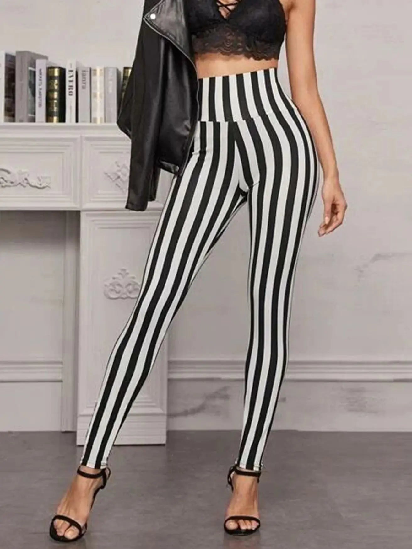 Black and White Vertical Striped Printed Leggings