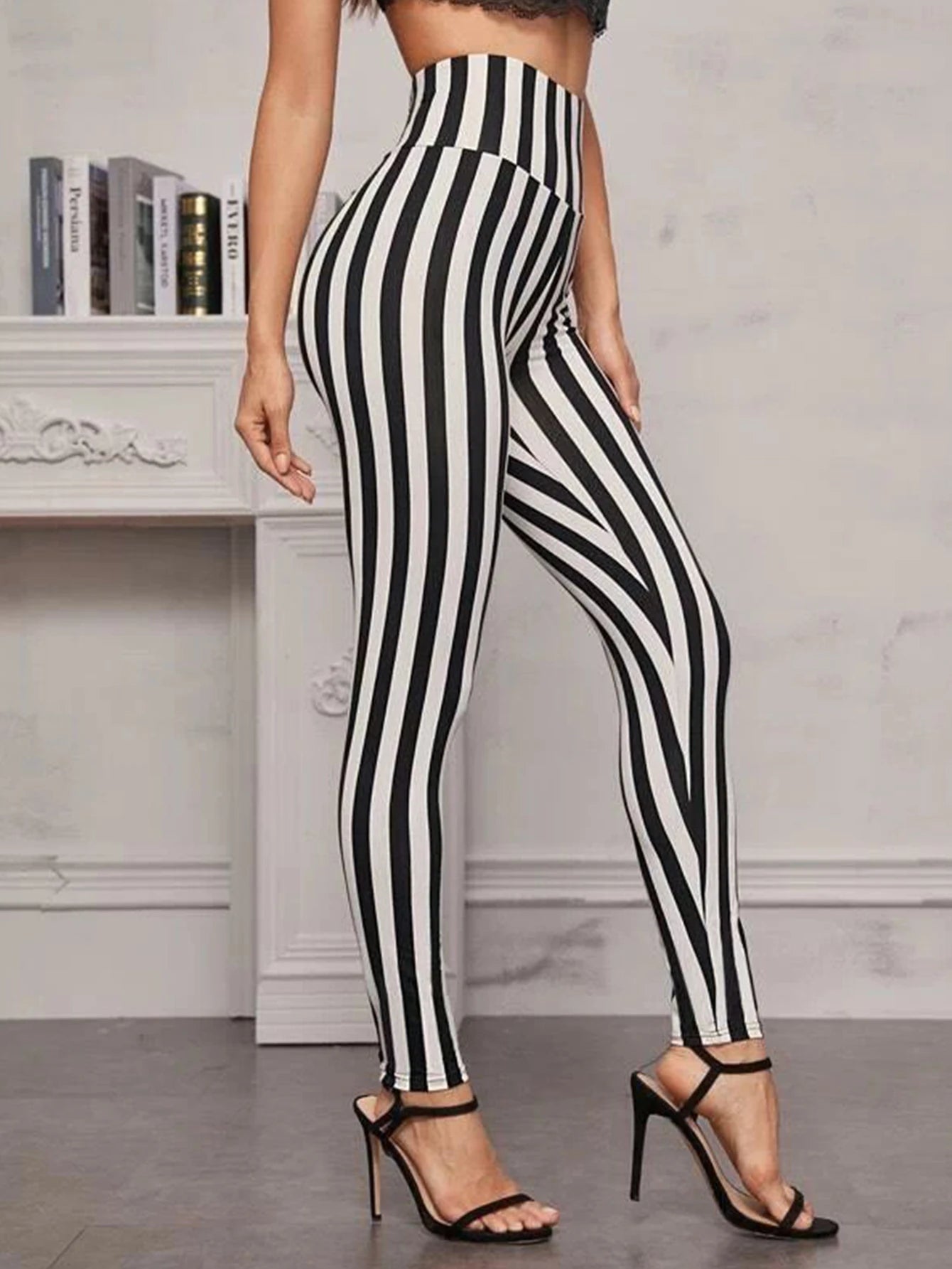 Black and White Vertical Striped Printed Leggings